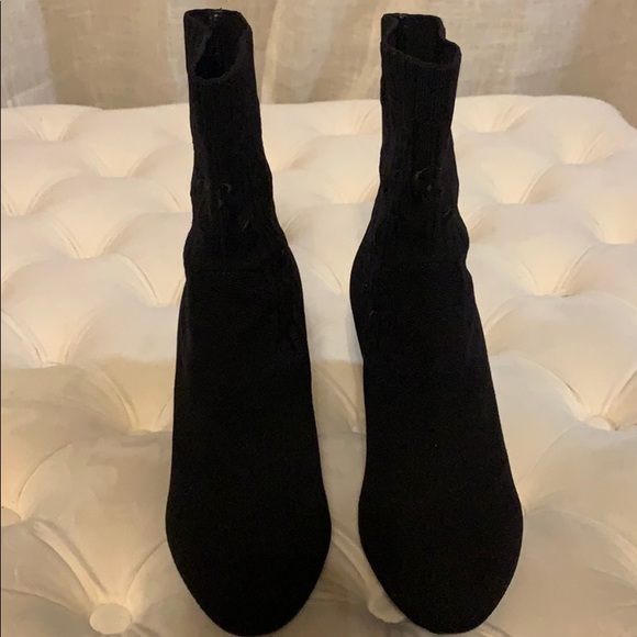 LOUIS VUITTON SILHOUETTE ANKLE BOOT - Picture 14 of 14